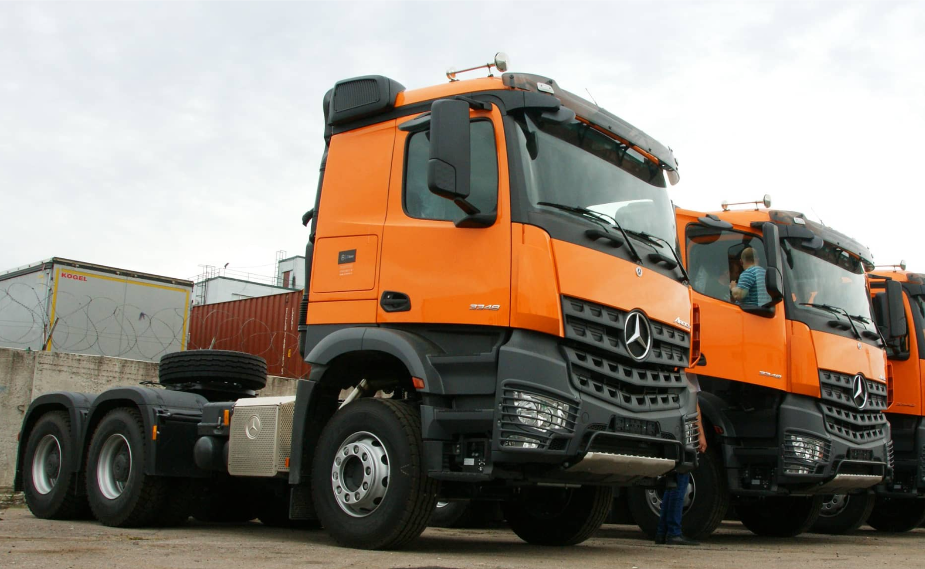 Седельный тягач Mercedes-Benz Arocs 3348 AS